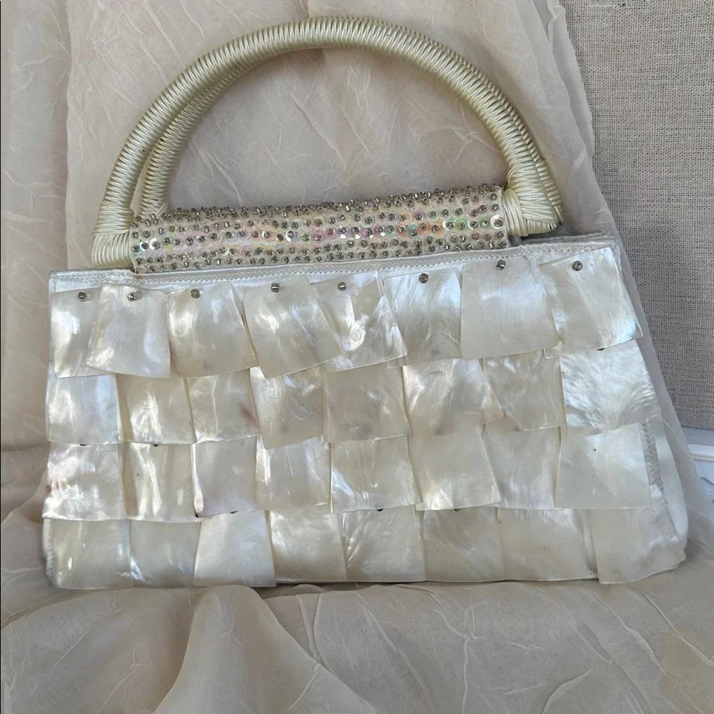 Statement piece genuine mother of pearl purse real pearl - Picture 11 of 12